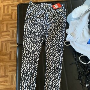 Nike Graphic Black and White Leggings